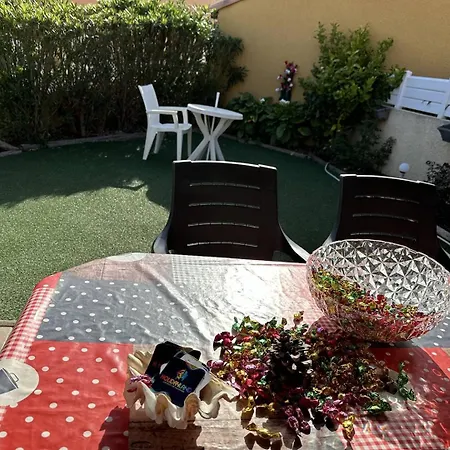 Holidayland 330 T2 Mezzanine 6 Couchages Climatise Narbonne-Plage